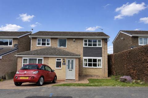 Detached house - Glendue Close, Nunthorpe, Middlesbrough