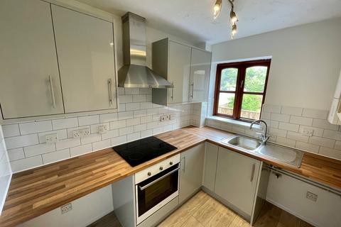 1 bedroom cluster house to rent, Riverside Way, BRANDON
