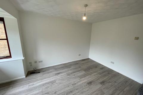 1 bedroom cluster house to rent, Riverside Way, BRANDON