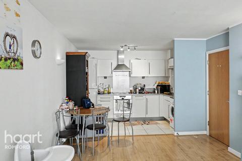 1 bedroom apartment for sale, Mercury Gardens, Romford