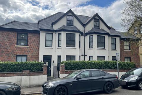 1 bedroom apartment to rent, Priory Avenue, High Wycombe, HP13