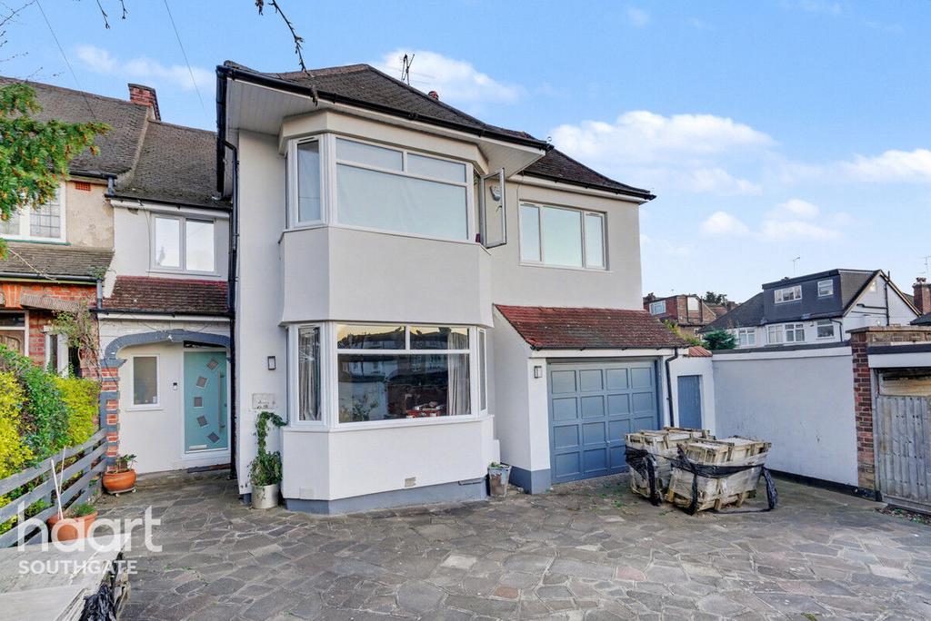 Detached house exterior, driveway, garage