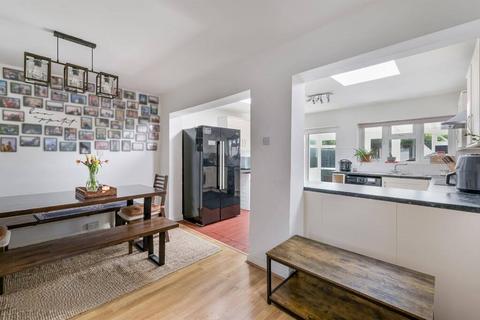 3 bedroom semi-detached house to rent, The Drive, Feltham, TW14