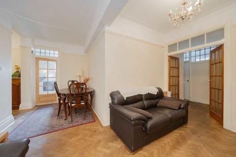 undefined, Haven Green, London W5