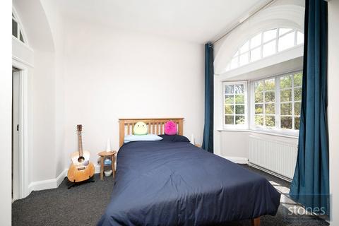 1 bedroom apartment for sale, Strathray Gardens, Belsize Park, London, NW3