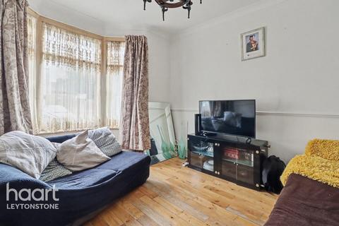 3 bedroom terraced house for sale, Dagenham Road, London