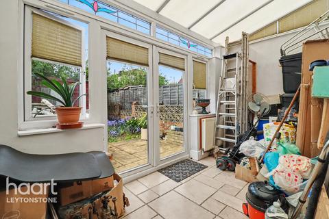 3 bedroom terraced house for sale, Dagenham Road, London