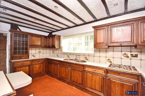 4 bedroom detached house for sale, Yevele Way, Emerson Park, Hornchurch
