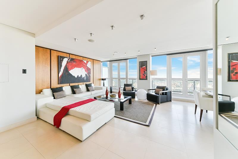 Apartment in Nr Canary Wharf - View 2