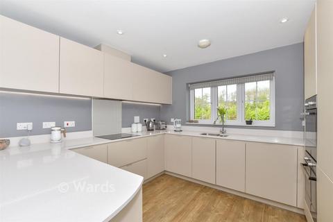 4 bedroom detached house for sale, Hop Pocket Way, Headcorn TN27