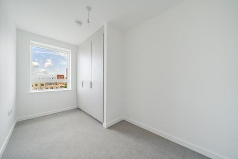 3 bedroom property to rent, Mast Street, Barking, IG11