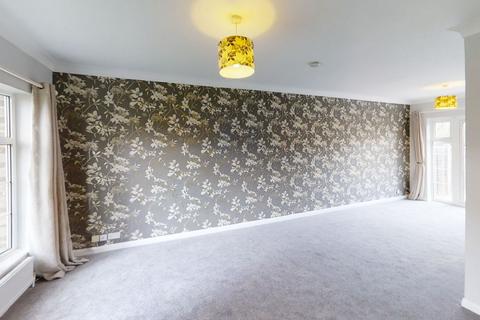 3 bedroom terraced house to rent, Oakfields, Guildford, GU3