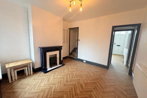 2 bedroom terraced house to rent, Stafford Road, Cannock, WS12