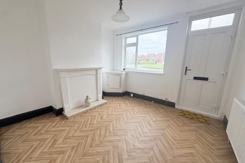 2 bedroom terraced house to rent, Stafford Road, Cannock, WS12