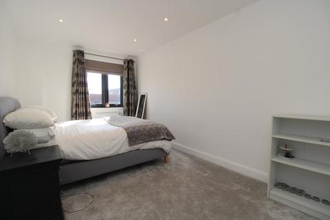 2 bedroom apartment to rent, Leys Avenue, Letchworth Garden City, SG6