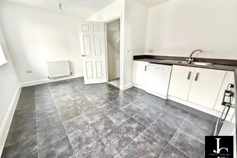 3 bedroom semi-detached house for sale, Elmwood Road, Telford TF1