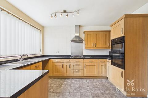 4 bedroom semi-detached house for sale, Walney Road, Merseyside L12