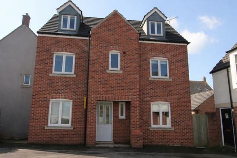 5 bedroom house to rent, Halton Way, Kingsway, Gloucester, GL2
