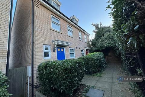 3 bedroom semi-detached house to rent, Burywell Road, Wellingborough, NN8