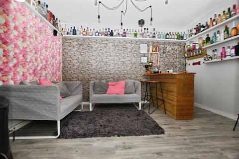 4 bedroom detached house for sale, Cape Drive, Anlaby, Hull