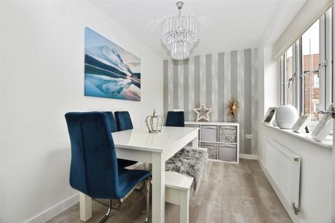 4 bedroom detached house for sale, Cape Drive, Anlaby, Hull