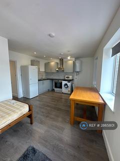 2 bedroom flat to rent, Shenley Road, Borehamwood, WD6