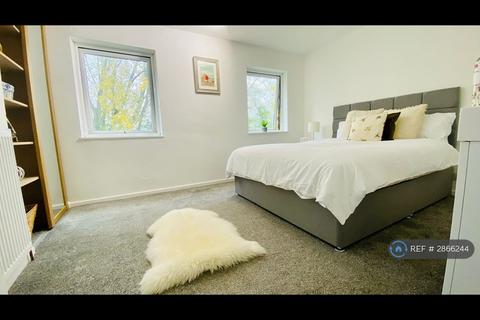 1 bedroom in a house share to rent, Wellbury Terrace, Hemel Hempstead, HP2