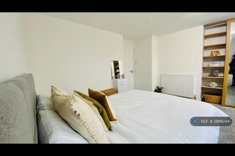 1 bedroom in a house share to rent, Wellbury Terrace, Hemel Hempstead, HP2