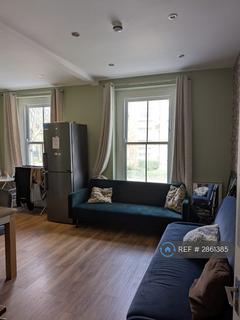 1 bedroom in a flat share to rent, Agar Grove, Camden Town, NW1