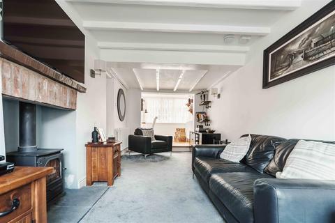 3 bedroom cottage for sale, Church Street, Dunnington, York