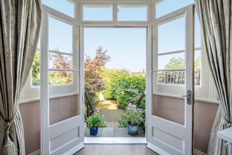 1 bedroom flat for sale, Victoria Road, London, N22
