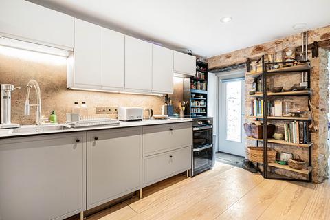 1 bedroom flat for sale, Garden Flat, 5 Plymouth Road, Totnes, Devon