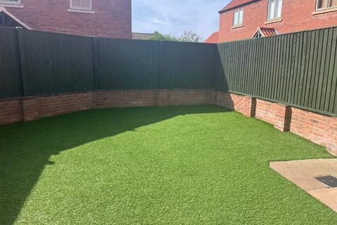 5 bedroom detached house to rent, Welwyn Close, East Markham, NEWARK