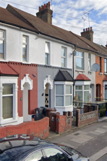 3 bedroom terraced house to rent, Suffolk Road, IG11