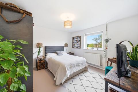 2 bedroom flat for sale, Trevone Place, Cambridge, CB1