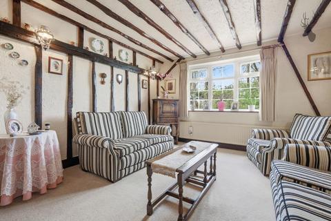 3 bedroom end of terrace house for sale, Weald Hall Lane, Thornwood, CM16
