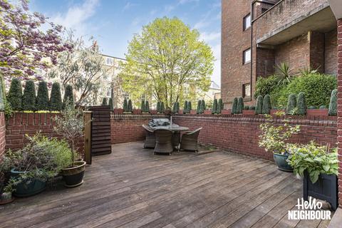 4 bedroom maisonette to rent, More Close, St Pauls Court, W14