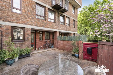 4 bedroom maisonette to rent, More Close, St Pauls Court, W14