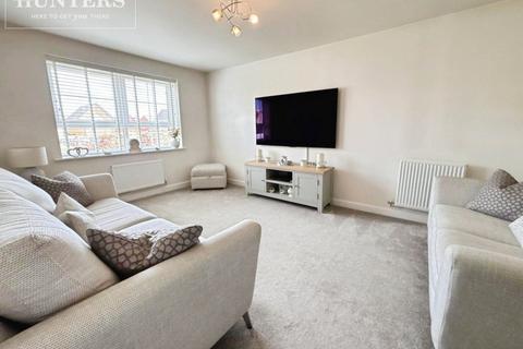 4 bedroom detached house for sale, Green view, Barnsley