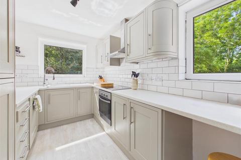 2 bedroom flat for sale, Queen Victoria Road, Totley, Sheffield