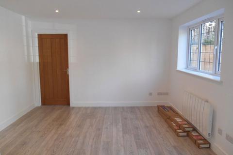 1 bedroom maisonette to rent, NASCOT WOOD WD17