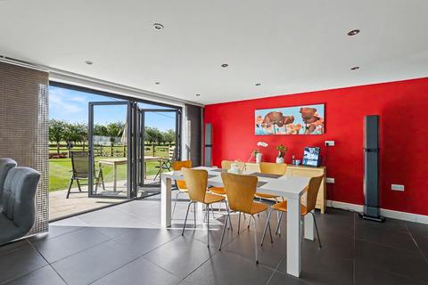 4 bedroom detached house for sale, Bygrave Road, Baldock, SG7