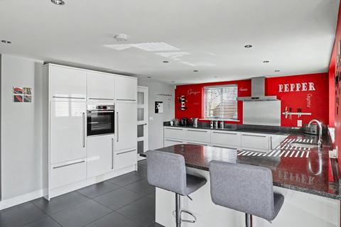 4 bedroom detached house for sale, Bygrave Road, Baldock, SG7