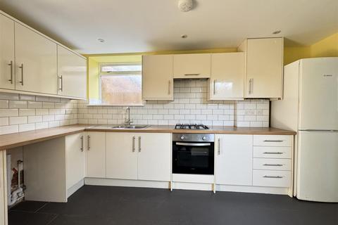 2 bedroom terraced house to rent, Oak Street, York