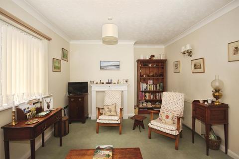 2 bedroom retirement property for sale, Castle Gate Mews, Warwick