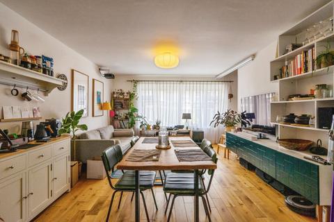 3 bedroom ground floor maisonette for sale, West Avenue Road, London, E17