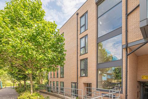 2 bedroom flat to rent, Plamer Court, Colindale, London, NW9