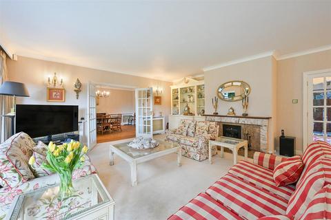 3 bedroom detached bungalow for sale, Glen Close, Kingswood, Tadworth