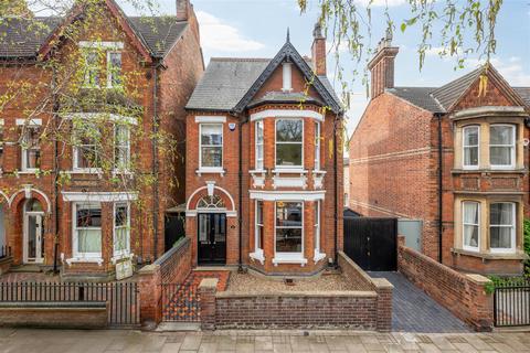 5 bedroom detached house for sale, Waterloo Road, Bedford