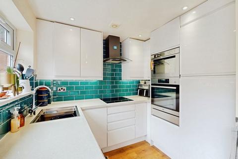 3 bedroom terraced house for sale, Wessex Drive, Cheltenham